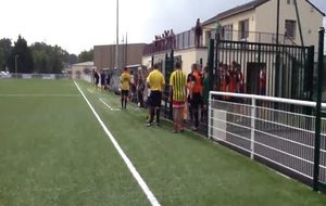 Applaudissement en hommage à  Guy JUVIN et René CERCLE